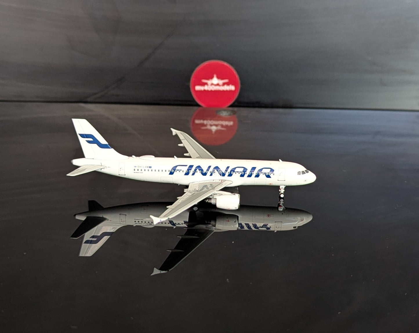1:400 Finnair A320-200 Phoenix Models