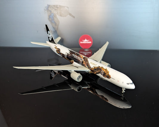 1:400 Air New Zealand B777-300ER “Desolation of Smaug”   JC Wings Old Release**