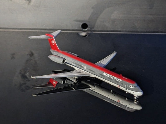 1:400 Northwest MD-82 N307RC Phoenix Models
