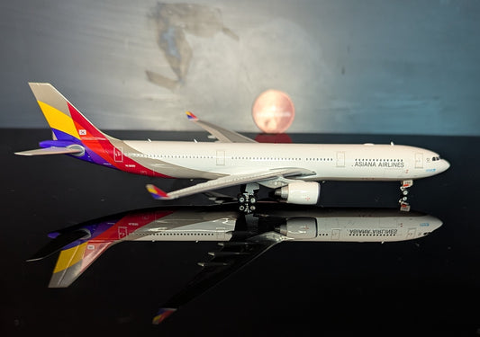 1:400 Asiana Airlines A330-300 Phoenix Models