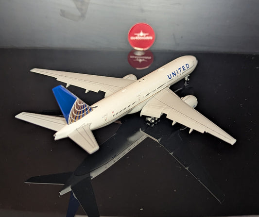 1:400 United Airlines B777-200ER “Gordon M Bethune” Flaps Down  JC Wings