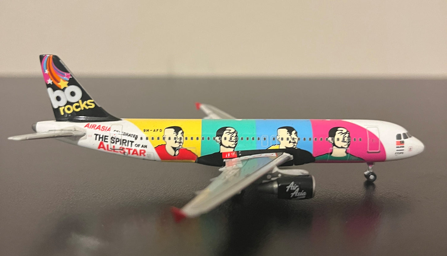 1:400 Air Asia Airbus A320-200 Air "bo rocks" colours. Phoenix PH4AXM491